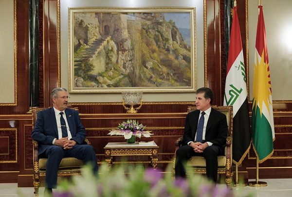 رئيس إقليم كوردستان يجتمع مع وزير النفط العراقي