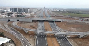 رئيس حكومة إقليم كوردستان يوجّه بالبدء في تنفيذ مرحلة أخرى من طريق 150 متر في أربيل
