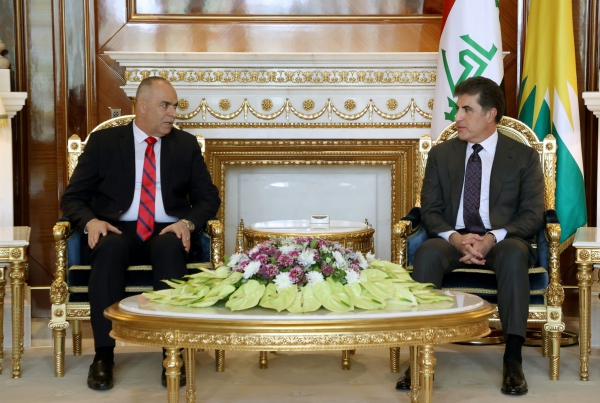 الرئيس نيجيرفان بارزاني يستقبل وفداً من كلية عسكرية عراقية
